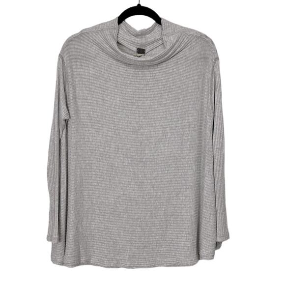 Free People We The Free Lover Rib Split Back Light Gray Long Sleeve Size Medium - Picture 2 of 6